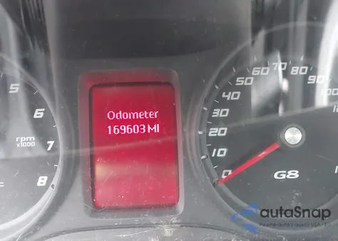 2008 Pontiac G8 z USA, uszkodzony, nr VIN 6G2ER57708L145925